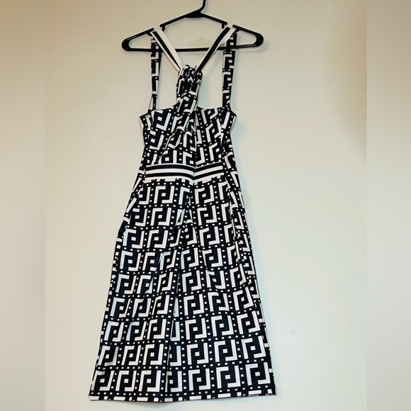 Party dress - Picture 5 of 5